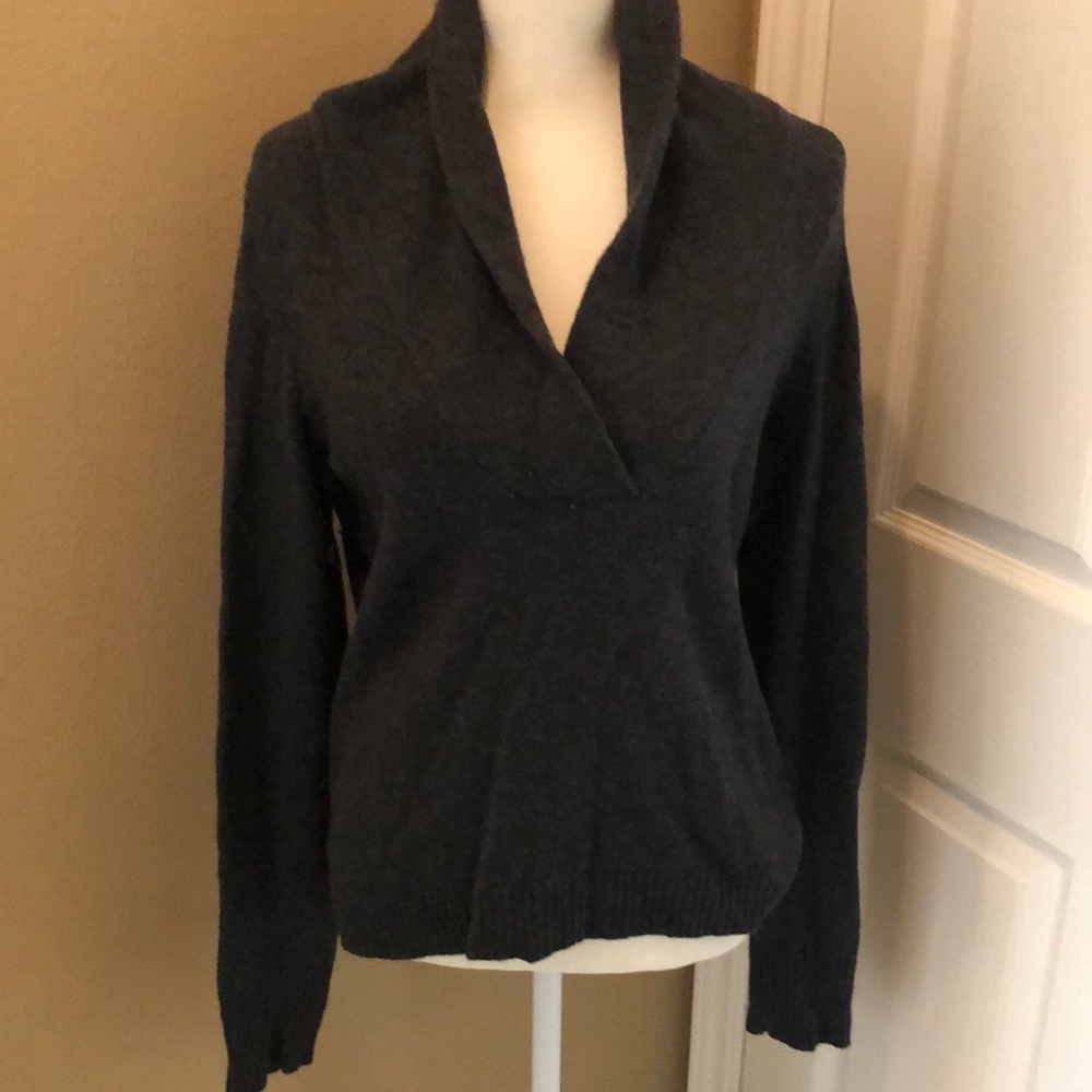 J. Crew grey v neck seater